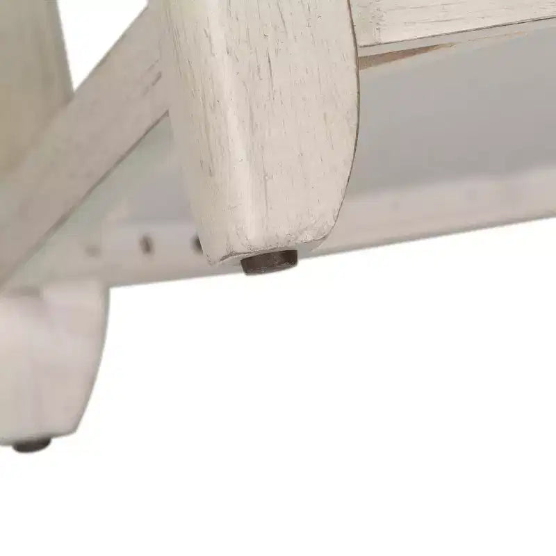 Tavolino reinventato in stile rustico con cesto, bianco anticato con piano color castagno