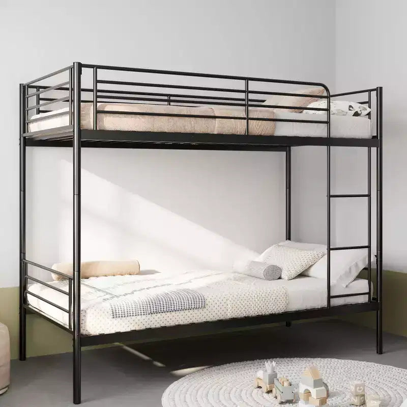 Letto a castello in metallo di dimensioni standard resistente con scalette e sponda alta, struttura letto contemporanea per camera da letto, appartamenti